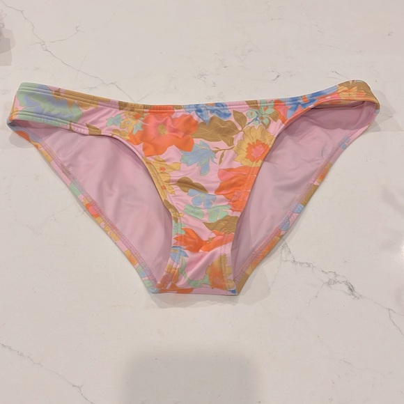 NWT Billabong Bikini Set - Size L - Floral Pink - Picture 9 of 10
